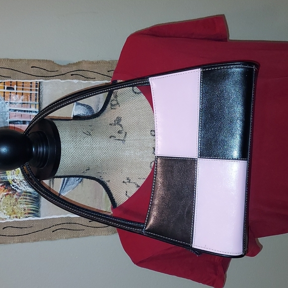Unbranded Handbags - Unbranded black/pink bag